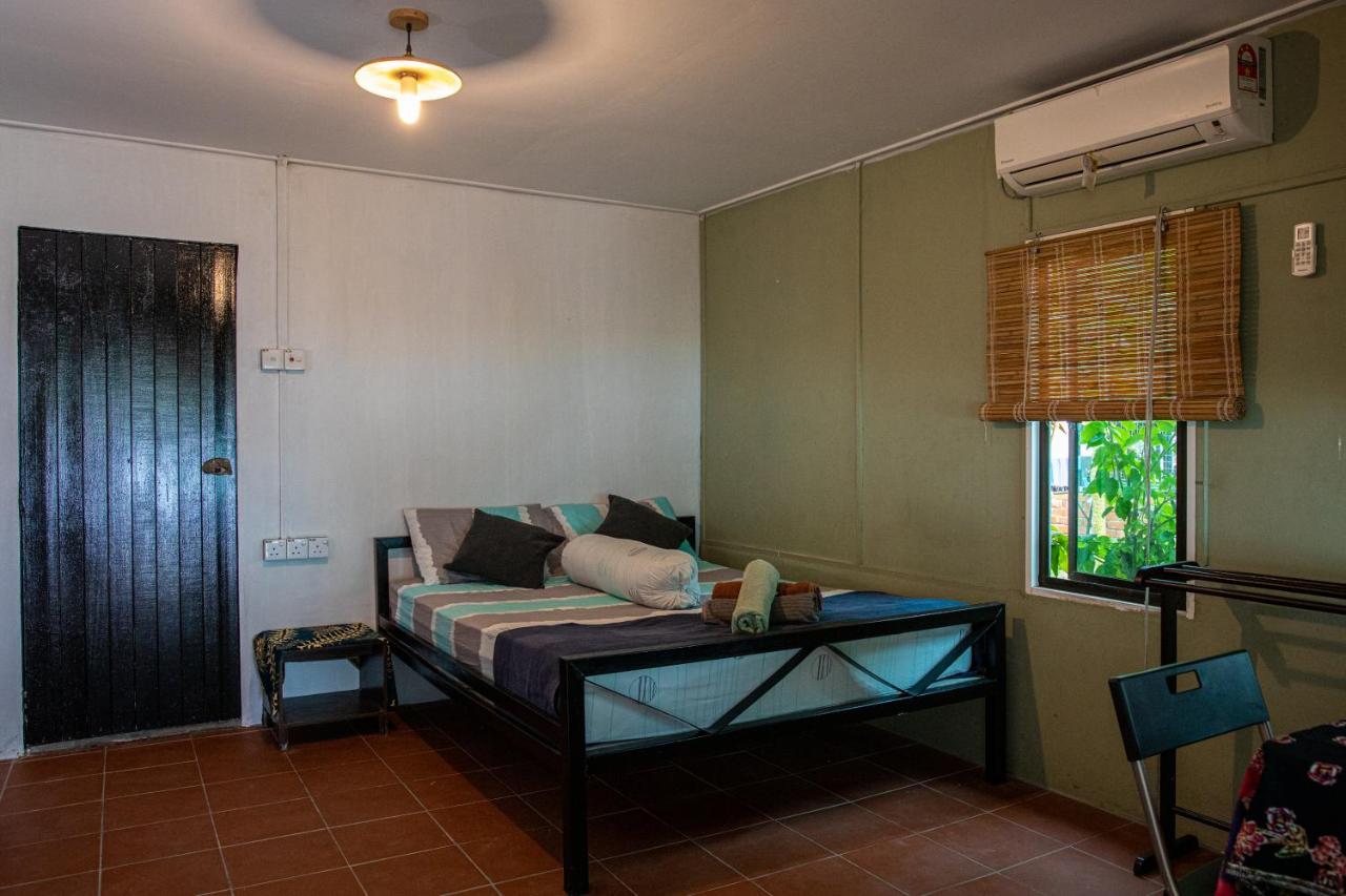 Tioman Cabana Bed & Breakfast Kampong Ayer Batang Экстерьер фото